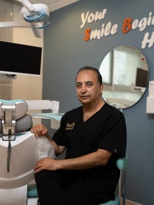 Dr. Homayoon Khedri - Dental Specialist and Aesthetic Doctor at SnB Aesthetic Clinic, Dubai