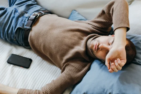 Dr Emad provides assessment and treatment of sleep-related conditions including insomnia, hypersomnia, circadian rhythm disturbances and sleep disorders
